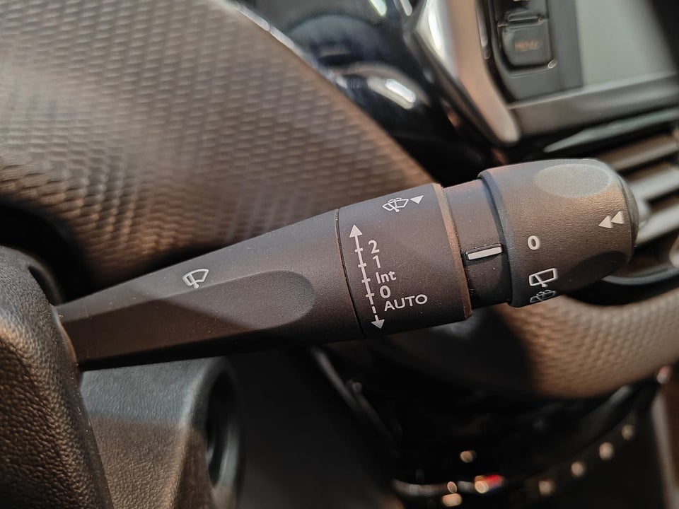 Peugeot 208 1,6 BlueHDi 100 Allure 5d