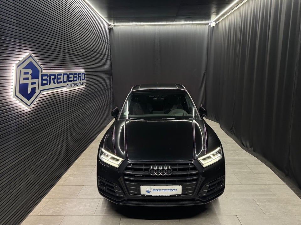 Audi Q5 40 TDi S-line quattro S-tr. 5d