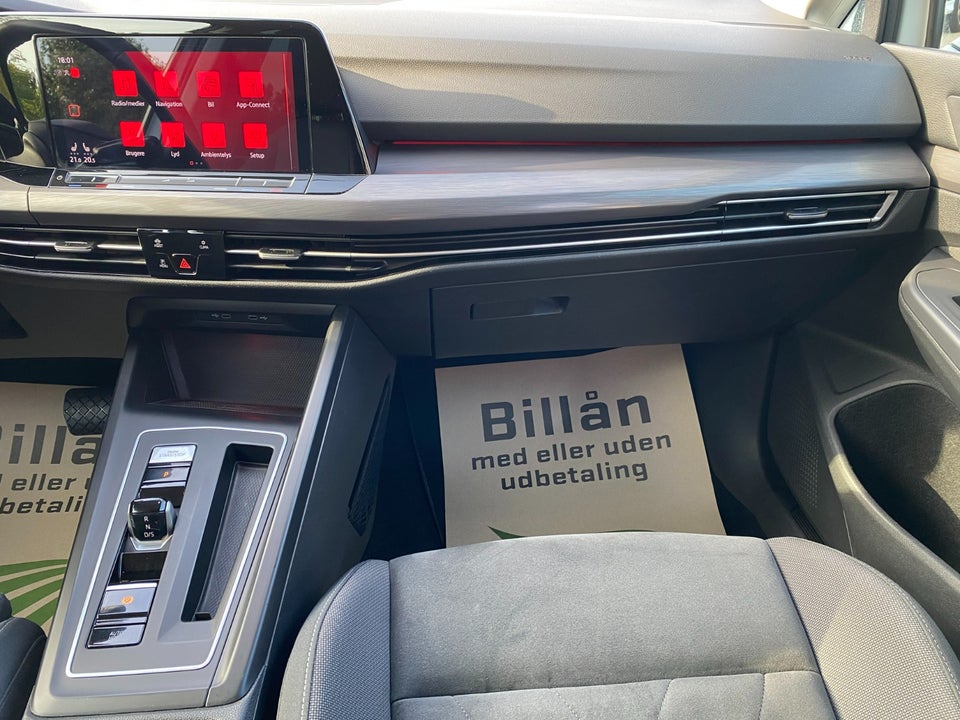 VW Golf VIII 2,0 TDi 150 Style DSG 5d