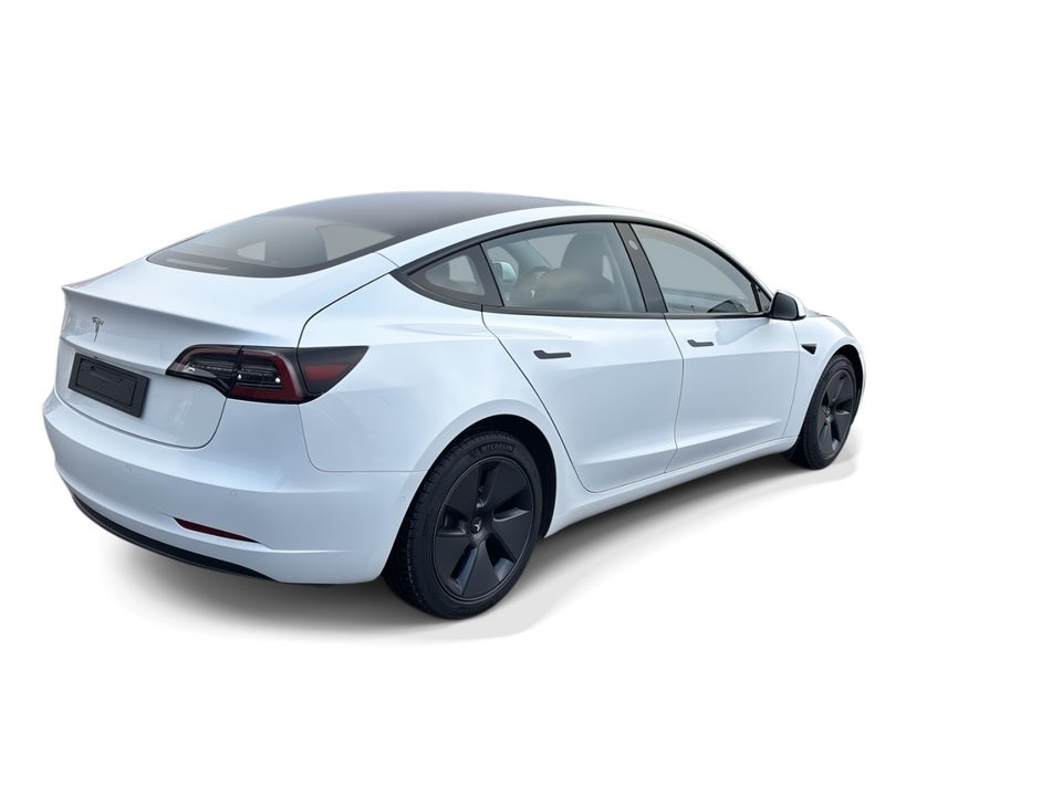 Tesla Model 3 Standard Range+ RWD 4d