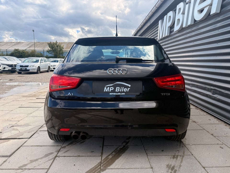 Audi A1 1,4 TFSi 122 Attraction S-tr. 3d