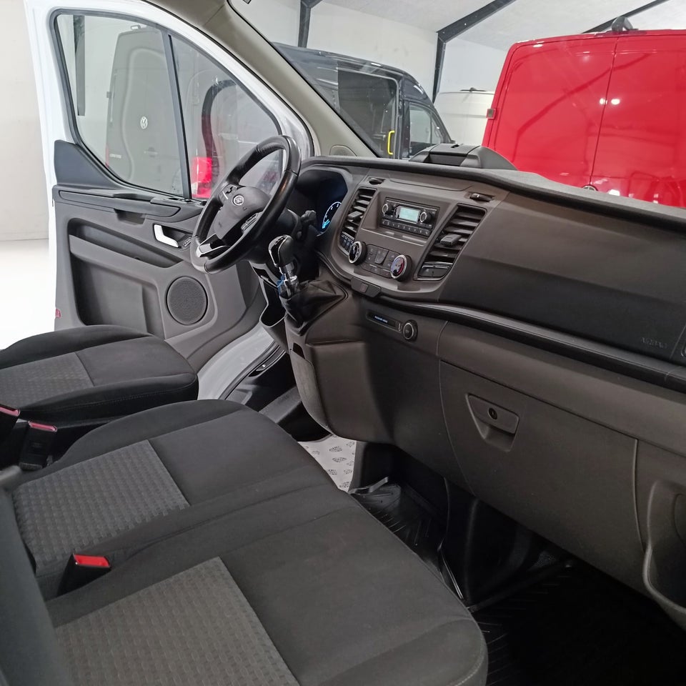 Ford Transit Custom 320 L2 2,0 TDCi 130 Trend