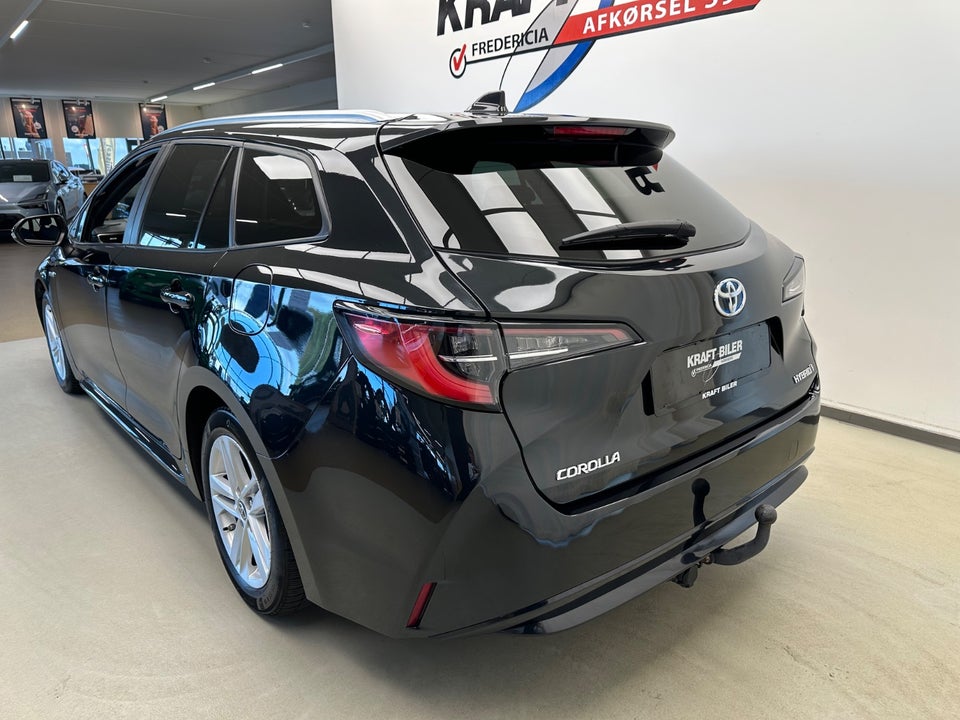 Toyota Corolla 1,8 Hybrid Active Smart Touring Sports MDS 5d