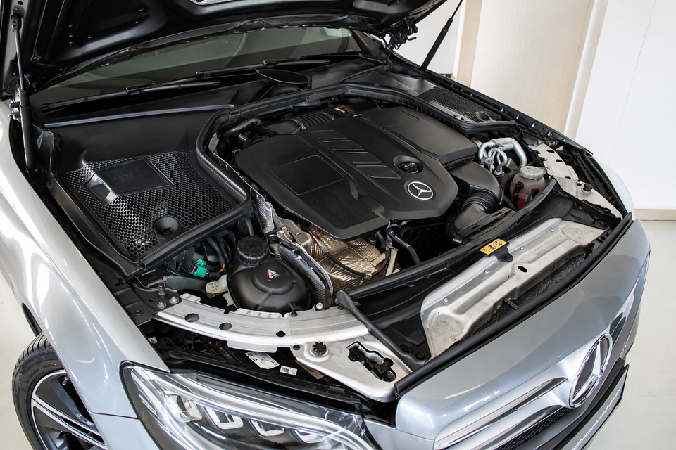 Mercedes C300 de 2,0 Advantage AMG stc. aut. 5d