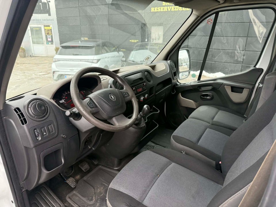 Renault Master III T33 2,3 dCi 125 L2H2 Kassevogn 4d