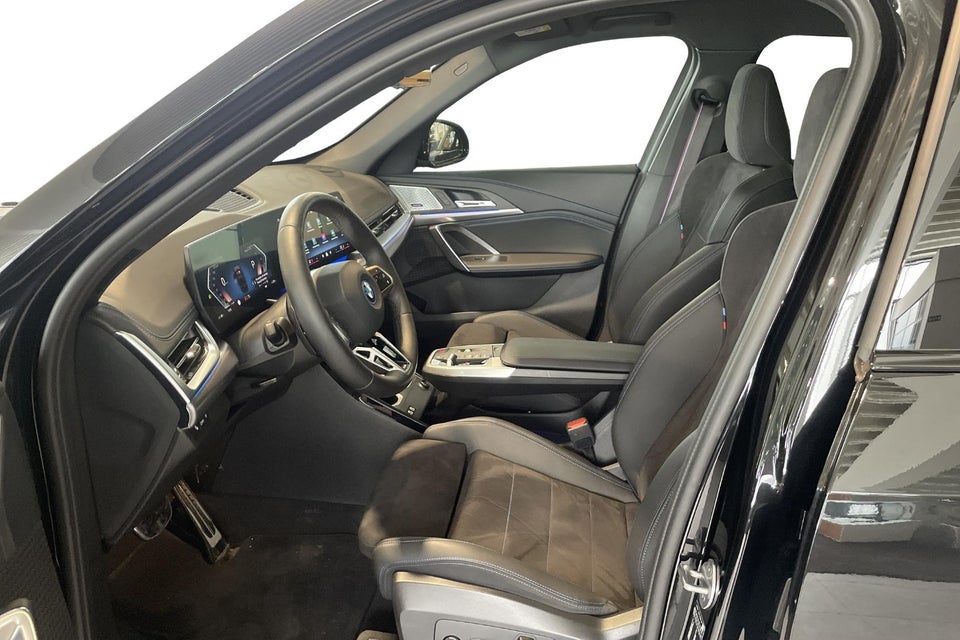 BMW iX1 eDrive20 M-Sport Pro 5d