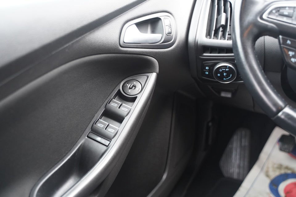 Ford Focus 1,0 SCTi 125 Business stc. 5d