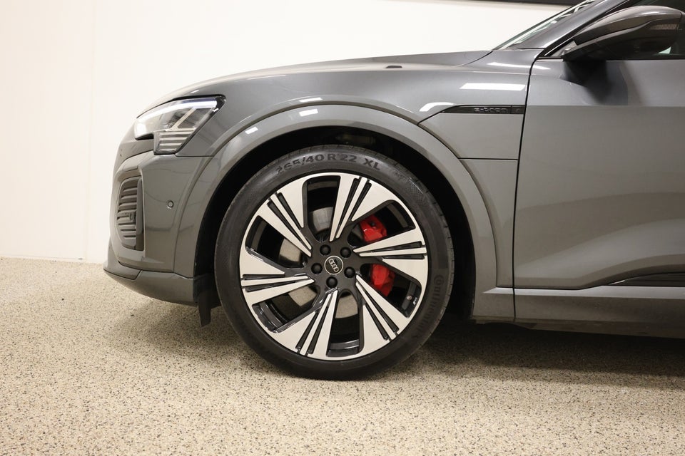 Audi Q8 e-tron 55 S-line quattro 5d