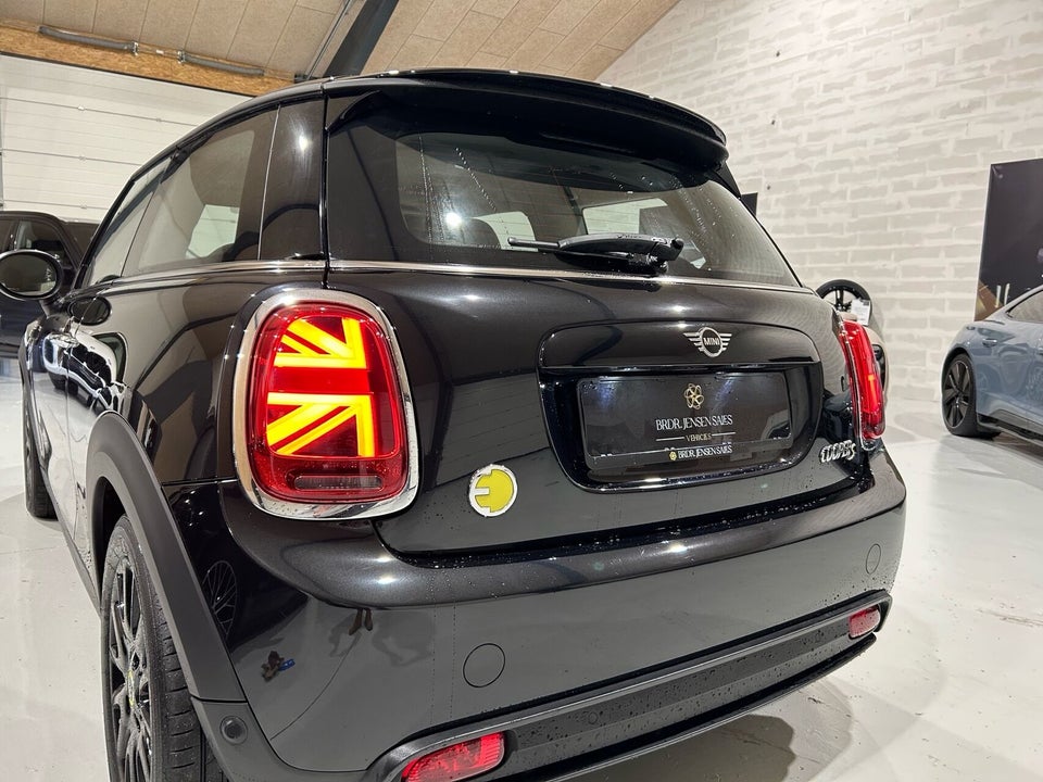 MINI Cooper SE Classic Trim 3d