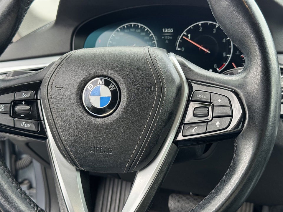 BMW 520d 2,0 Touring Connected aut. 5d
