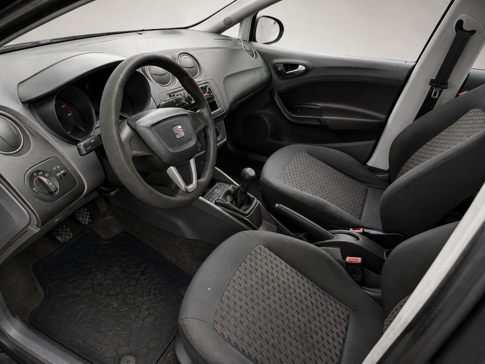 Seat Ibiza 1,4 16V 85 Reference 5d
