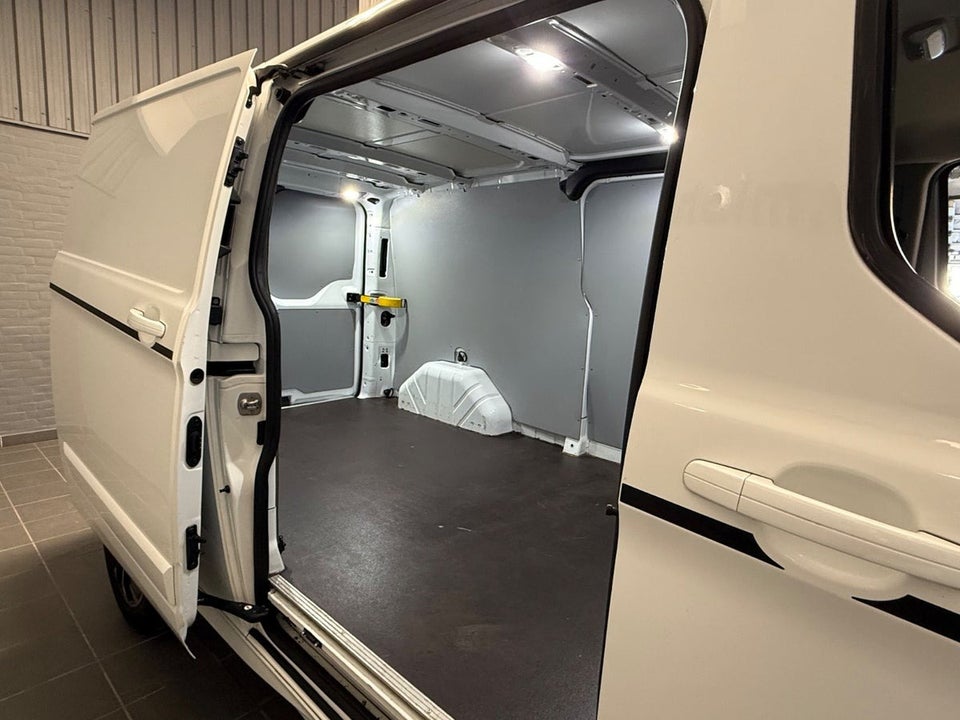 Ford Transit Custom 320 L2 2,0 TDCi 185 Sport aut.