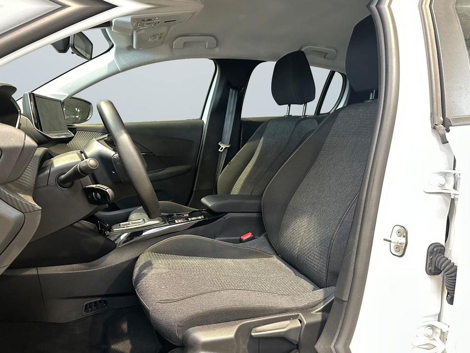Peugeot e-208 50 Style 5d