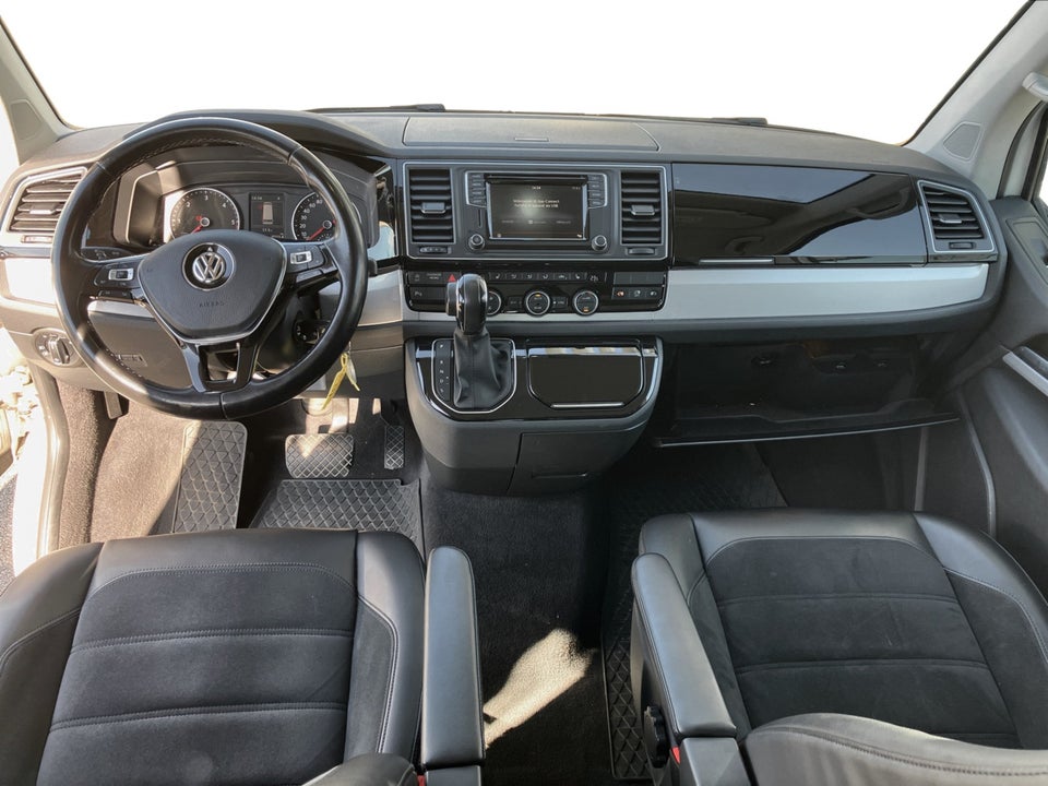 VW Multivan 2,0 TDi 150 Highline DSG kort