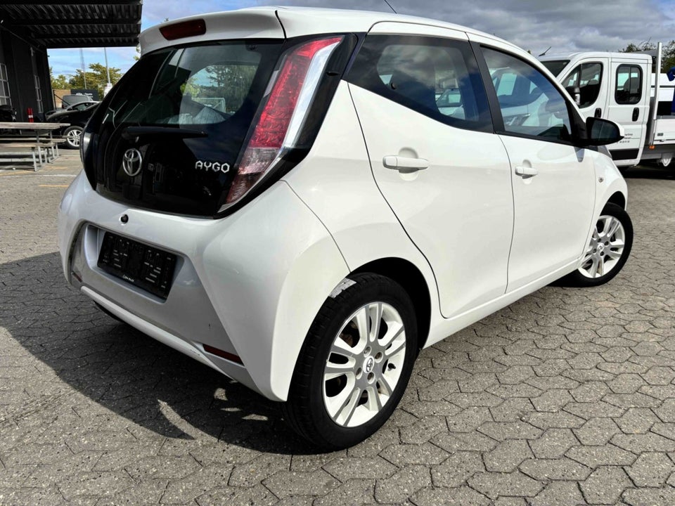 Toyota Aygo 1,0 VVT-i x-change 5d