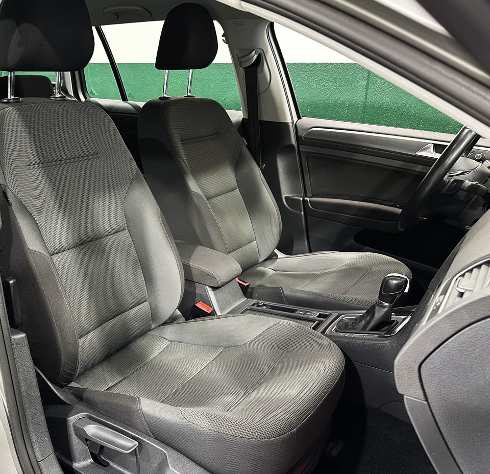 VW Golf VII 1,5 TSi 130 Comfortline Variant DSG 5d