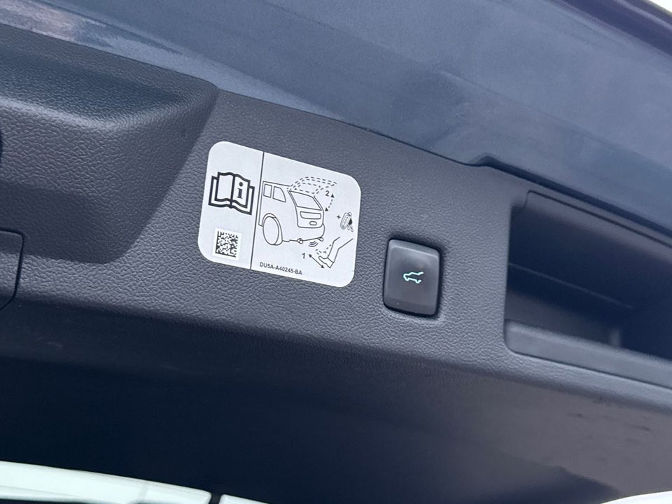 Ford Kuga 2,5 PHEV ST-Line X CVT 5d