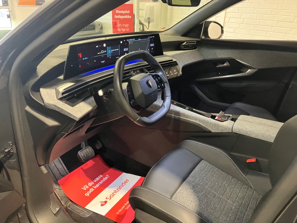 Peugeot e-5008 77 Allure 7prs 5d