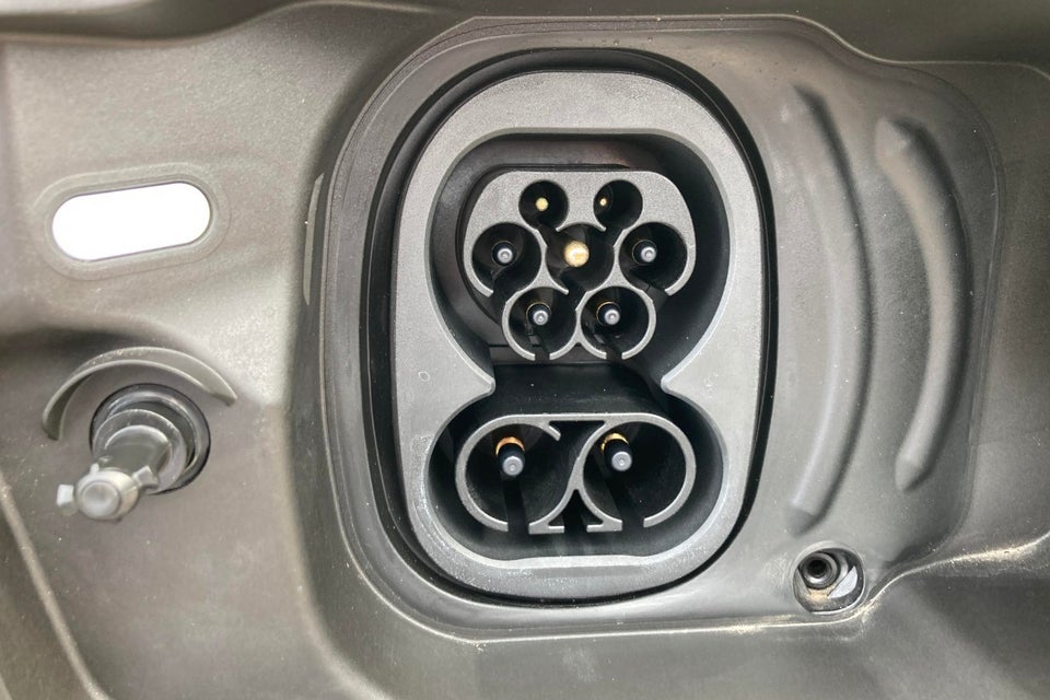 Ford Explorer 77 Premium Extended Range 5d