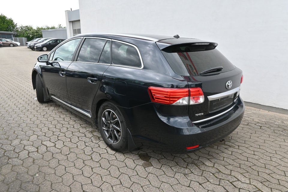 Toyota Avensis 2,0 D-4D T2 Touch stc. 5d