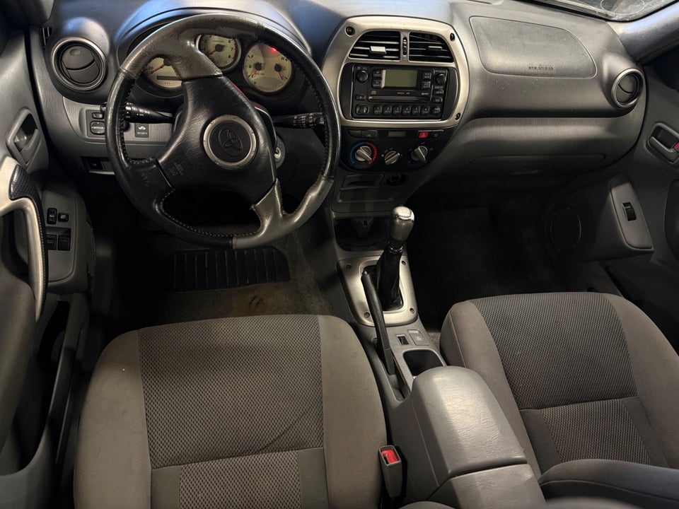 Toyota RAV4 2,0 VVT-i 4x4 5d