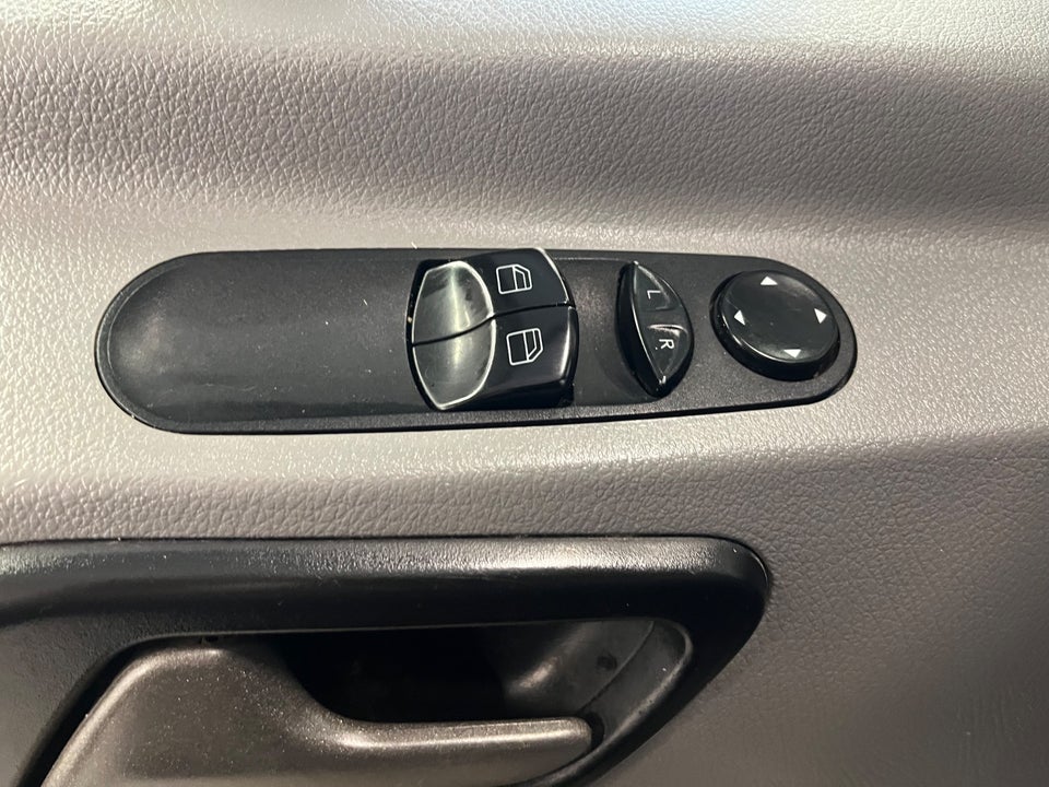 Mercedes Sprinter 319 3,0 CDi R3 Kassevogn aut. 5d