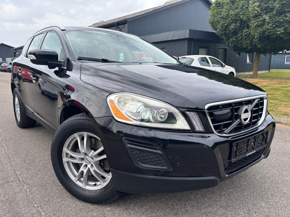 Volvo XC60 2,4 D5 205 Summum aut. AWD Van 5d