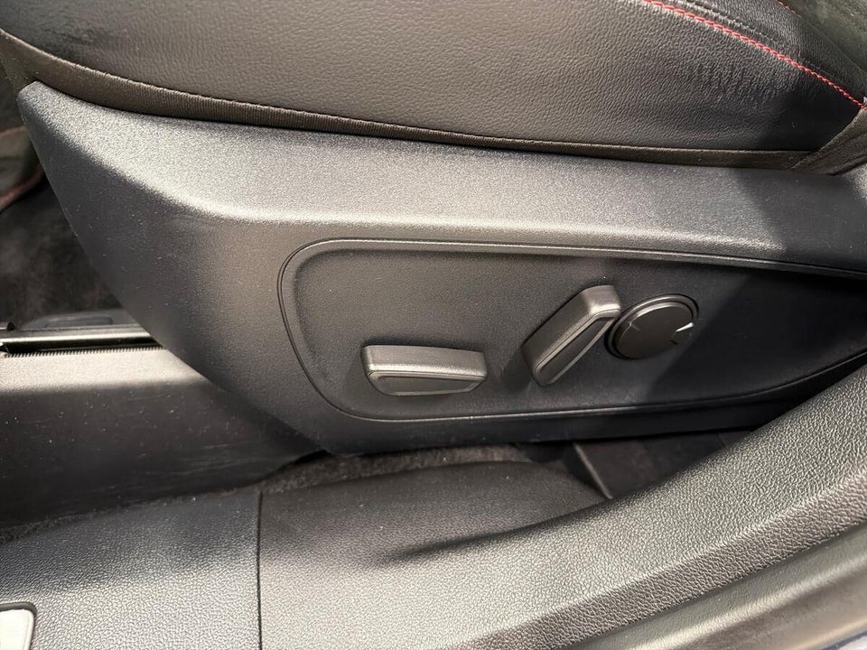 Ford Kuga 2,5 PHEV ST-Line X CVT 5d