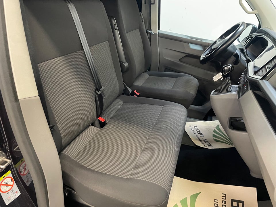 VW Transporter 2,0 TDi 199 Kassevogn DSG kort