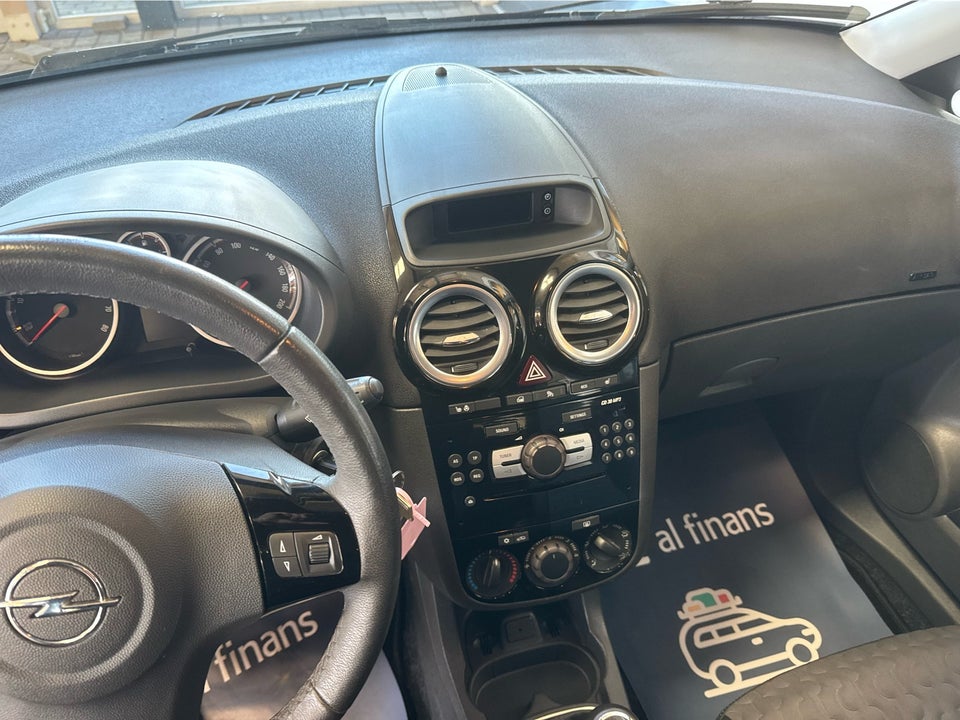 Opel Corsa 1,4 16V Cosmo 5d