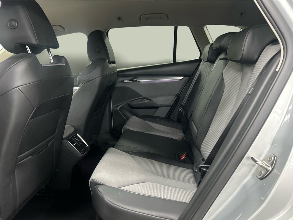 Skoda Enyaq 80 iV Loft 5d