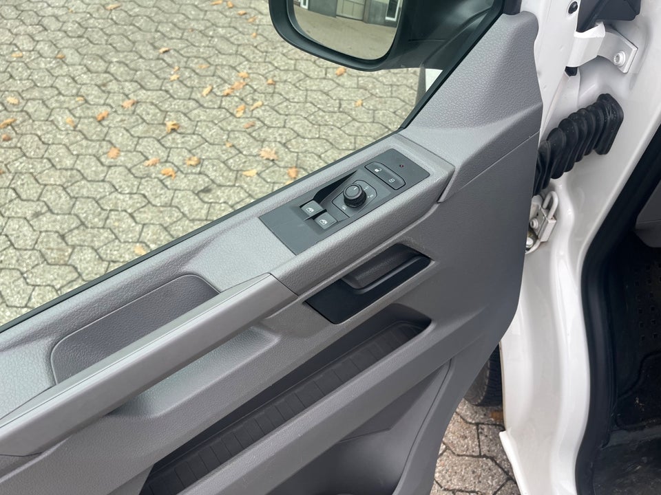 VW Transporter 2,0 TDi 110 Ladvogn lang