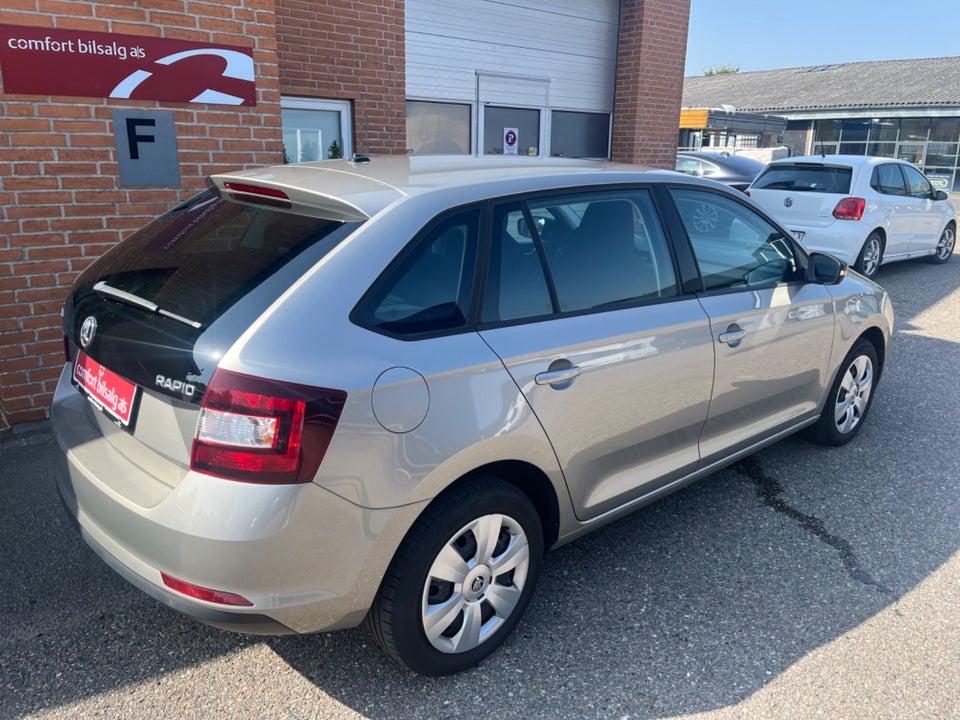 Skoda Rapid 1,2 TSi 90 Style Spaceback 5d