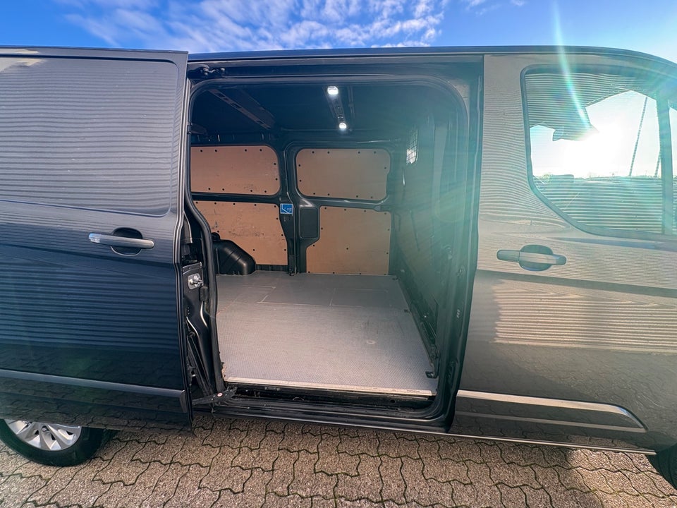 Ford Transit Custom 340L 2,0 TDCi 170 Limited aut.