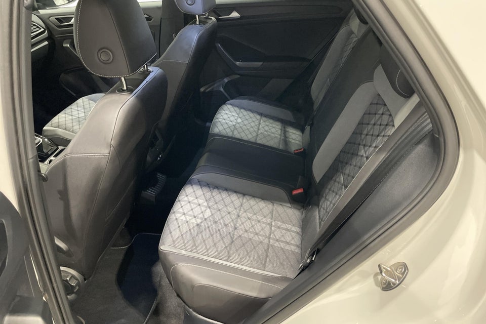 VW T-Roc 1,5 TSi 150 R-line DSG 5d