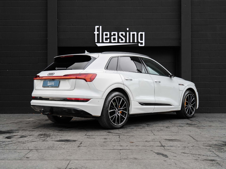 Audi e-tron 55 S-line quattro 5d