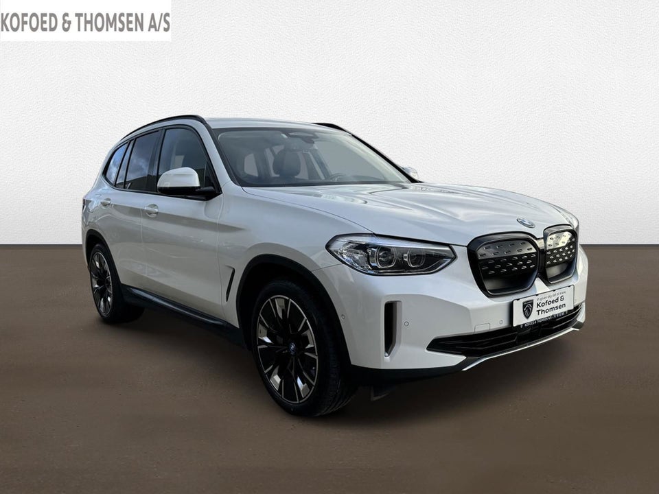 BMW iX3 Charged 5d