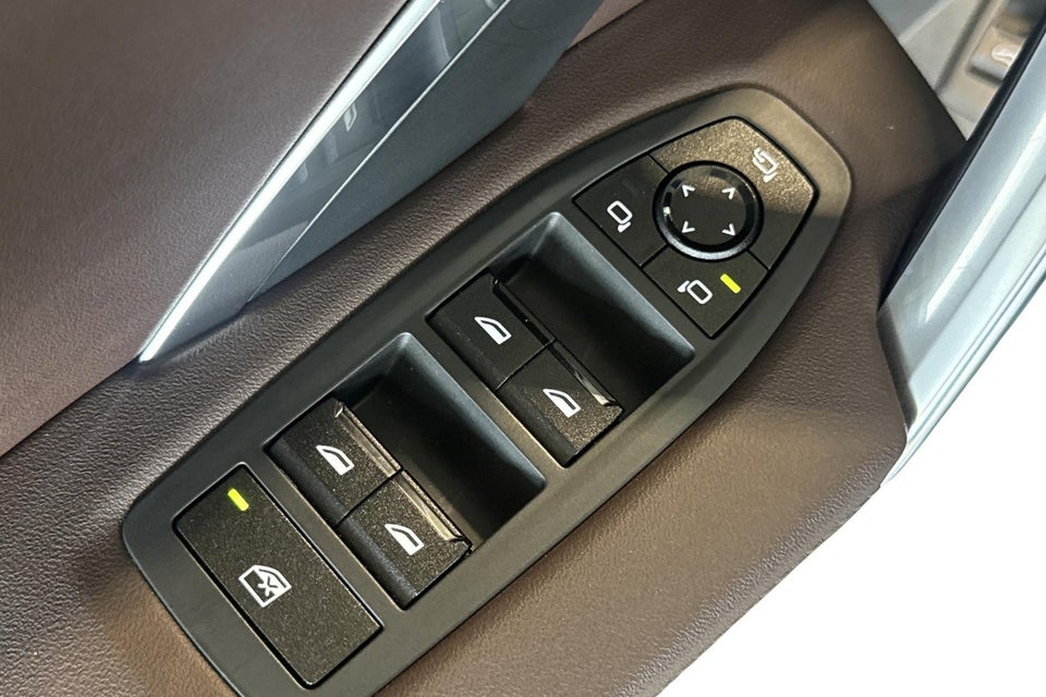 BMW iX1 eDrive20 M-Sport 5d