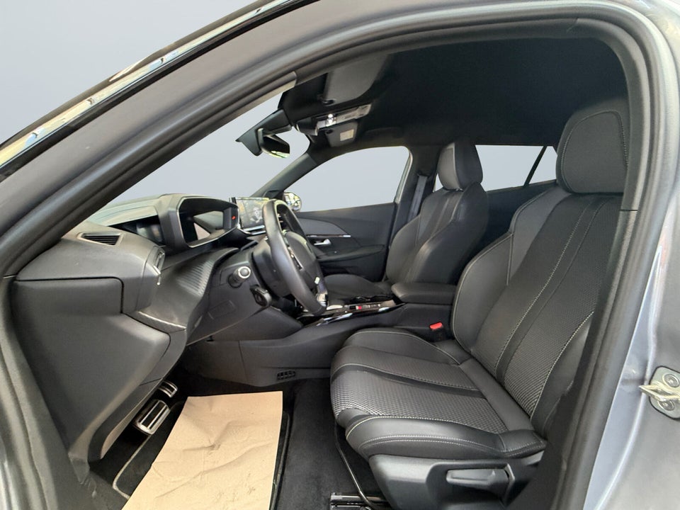 Peugeot e-2008 54 GT 5d
