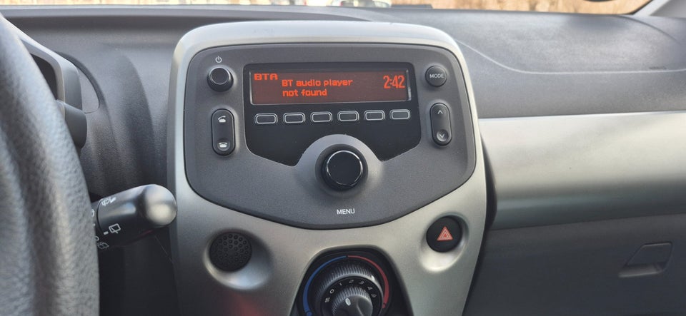 Peugeot 108 1,0 e-VTi 69 Allure 5d