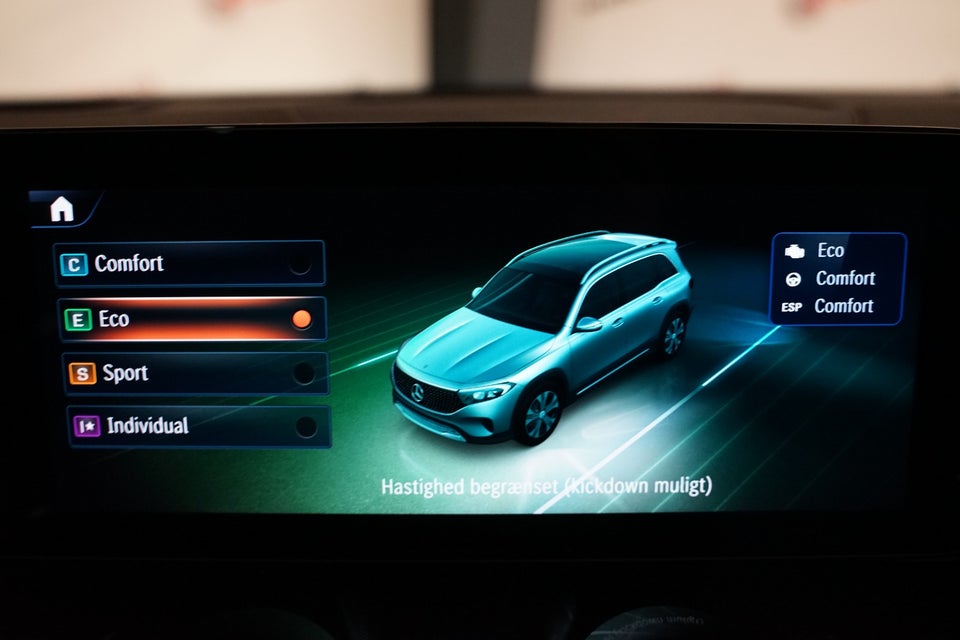 Mercedes EQB300 AMG Premium 4Matic 5d