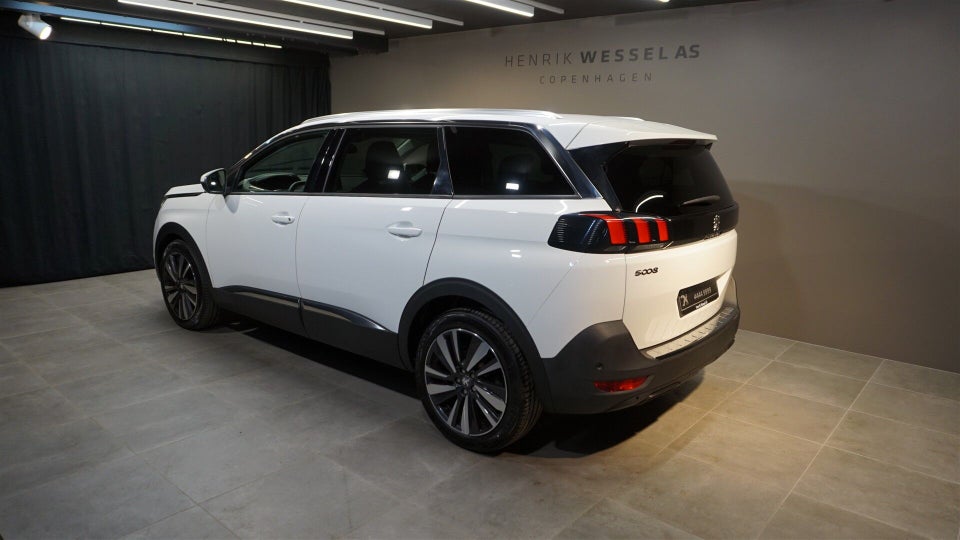 Peugeot 5008 1,2 PureTech 130 Allure EAT8 7prs 5d