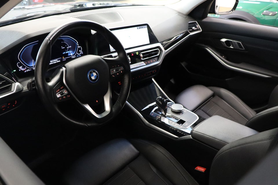 BMW 330e 2,0 Touring Sport Line aut. 5d