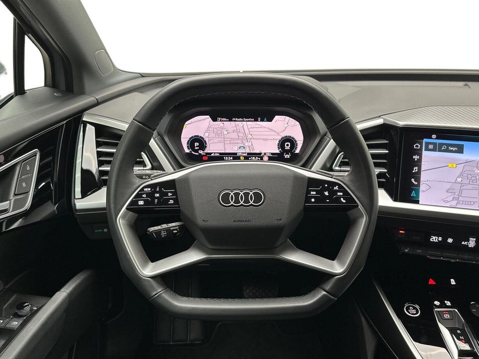 Audi Q4 e-tron 45 S-line 5d