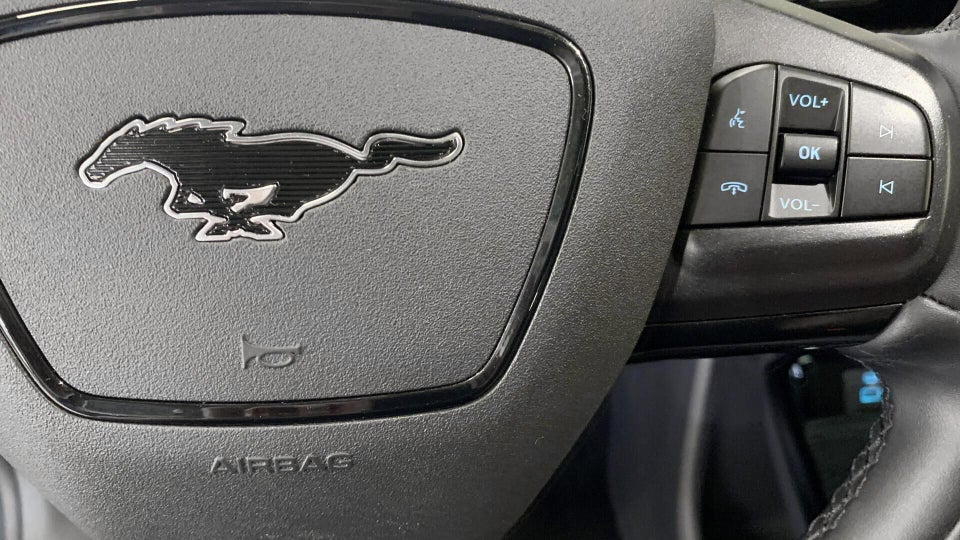 Ford Mustang Mach-E 70 Standard Range 5d