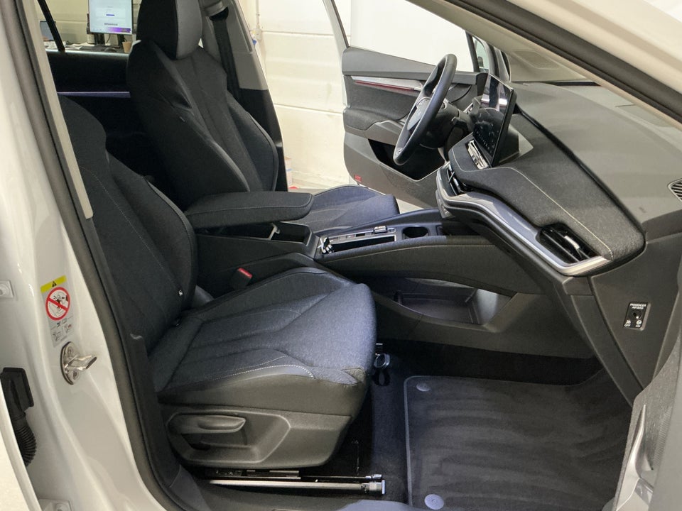 Skoda Elroq 85 iV Loft 5d