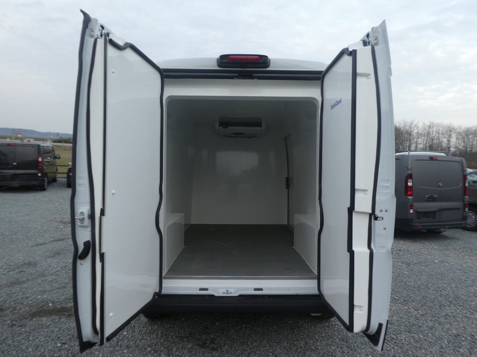 Peugeot Boxer 335 2,2 BlueHDi 140 L3H2 Premium EAT8