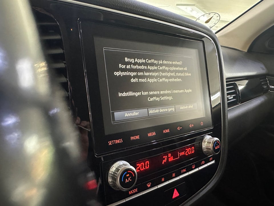 Mitsubishi Outlander 2,4 PHEV Invite CVT 4WD 5d