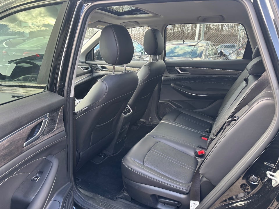 Navor E5 1,5 PHEV Rock 5d