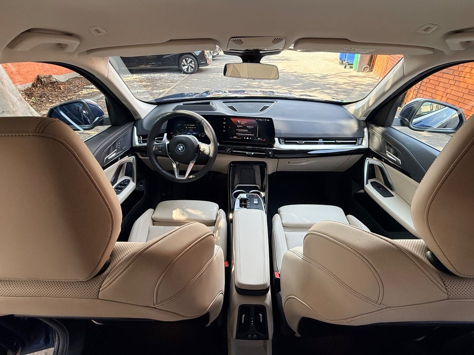 BMW iX1 eDrive20 X-Line 5d